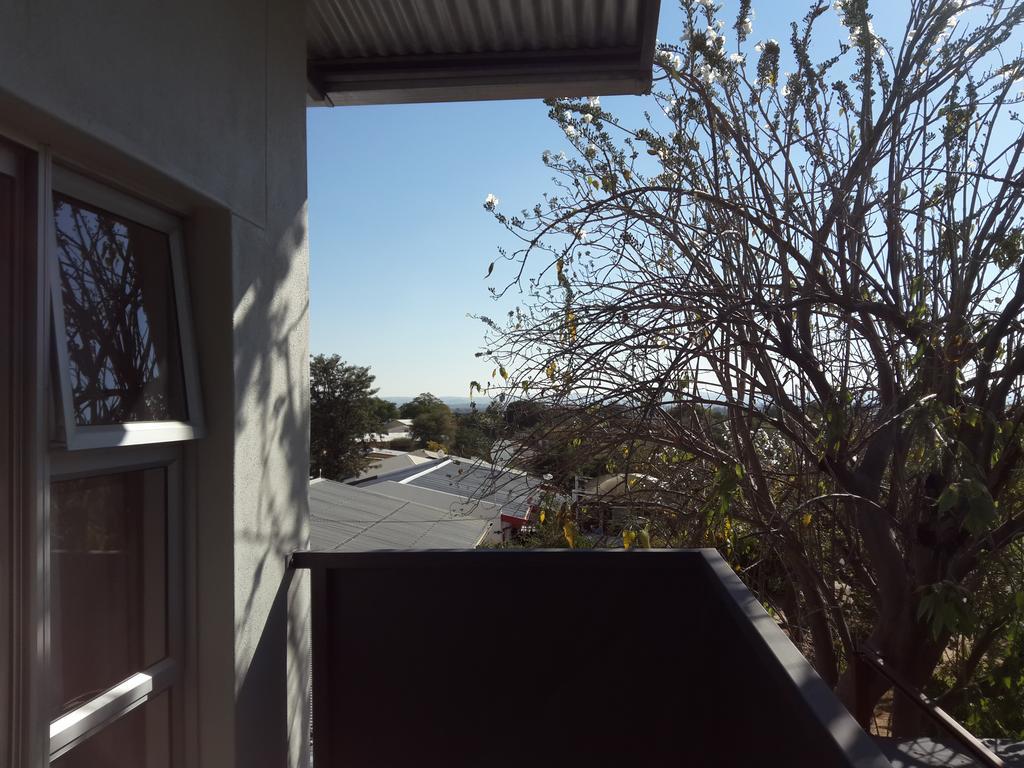 فندق Suiderhof Self-Catering ويندهوك المظهر الخارجي الصورة