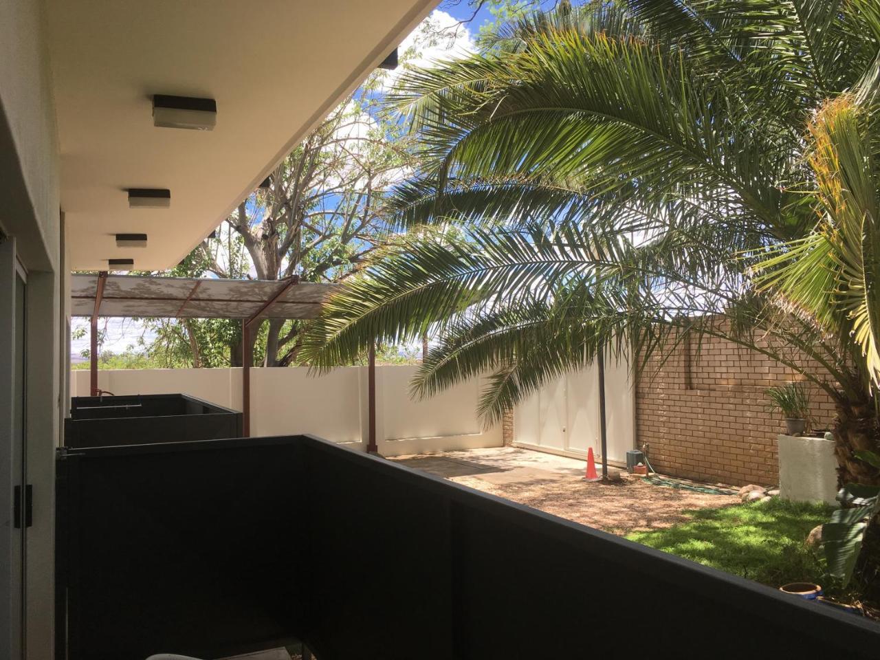 فندق Suiderhof Self-Catering ويندهوك المظهر الخارجي الصورة