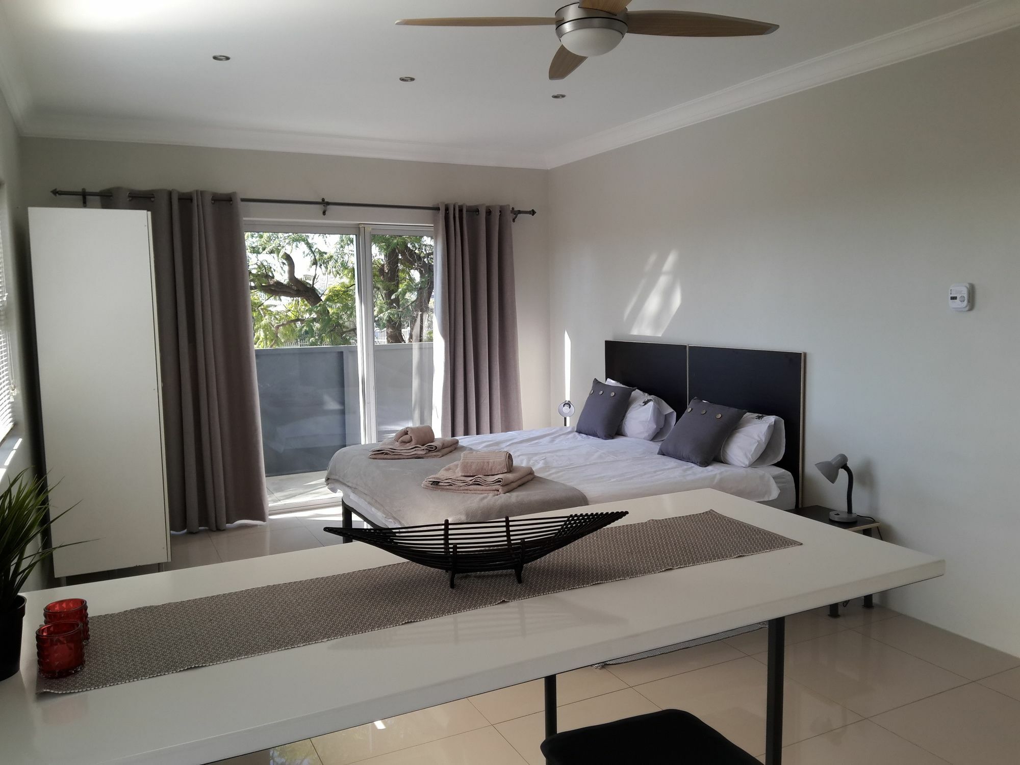 فندق Suiderhof Self-Catering ويندهوك المظهر الخارجي الصورة